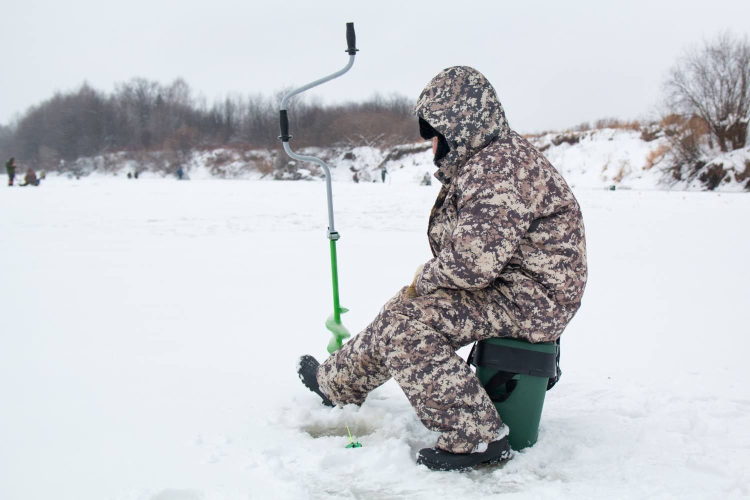 Os melhores lugares para pescar no gelo pela primeira vez.